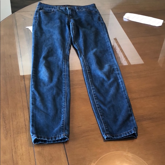 BDG Denim - BDG Jeans High Rise cigarette Ankle Size 27